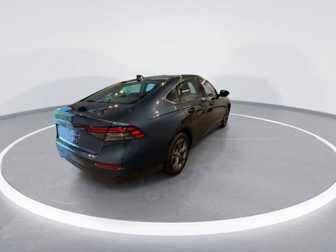 Used 2023 Honda Accord EX image 6