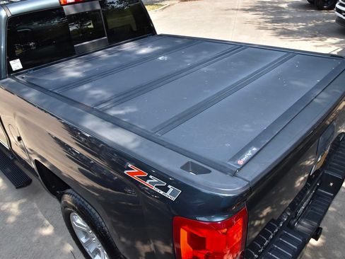 Used 2017 Chevrolet Silverado 1500 LTZ Z71 AWD/4WD image 39