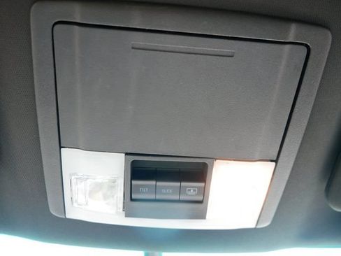 Used 2014 Ford Explorer XLT w/ Equipment Group 202A AWD/4WD image 27