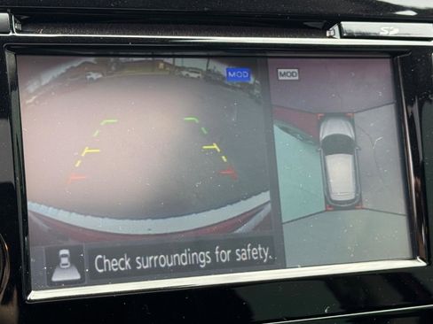 Used 2018 Nissan Rogue Sport SL w/ SL Premium Package image 16