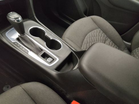 Used 2020 Chevrolet Equinox LT image 26