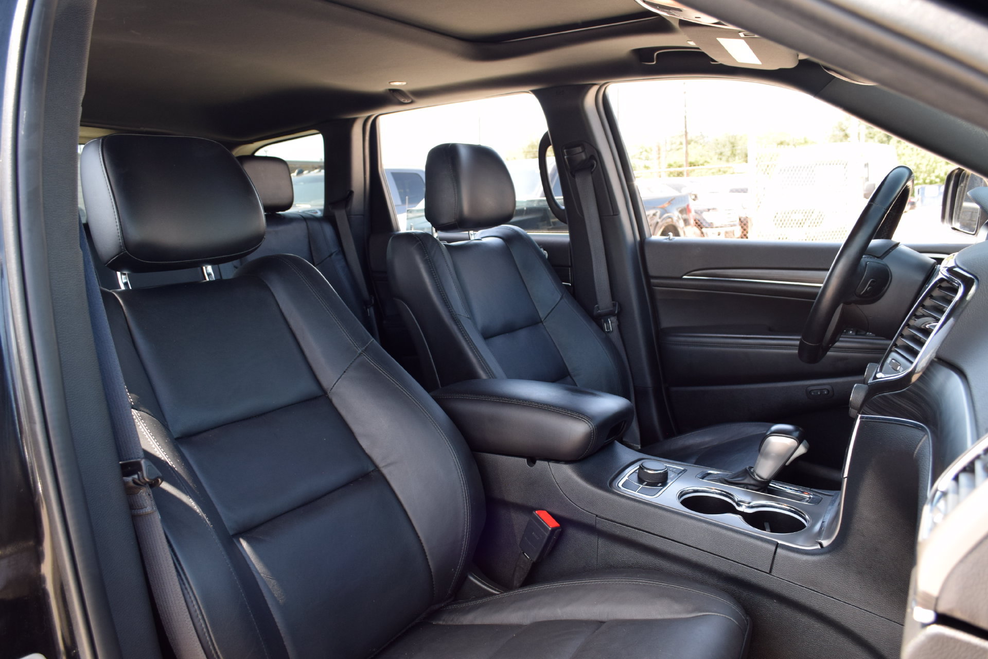 Used 2022 Jeep Grand Cherokee Limited AWD/4WD image 23
