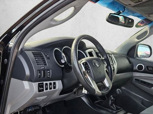 Used 2015 Toyota Tacoma 4x4 Double Cab image 10