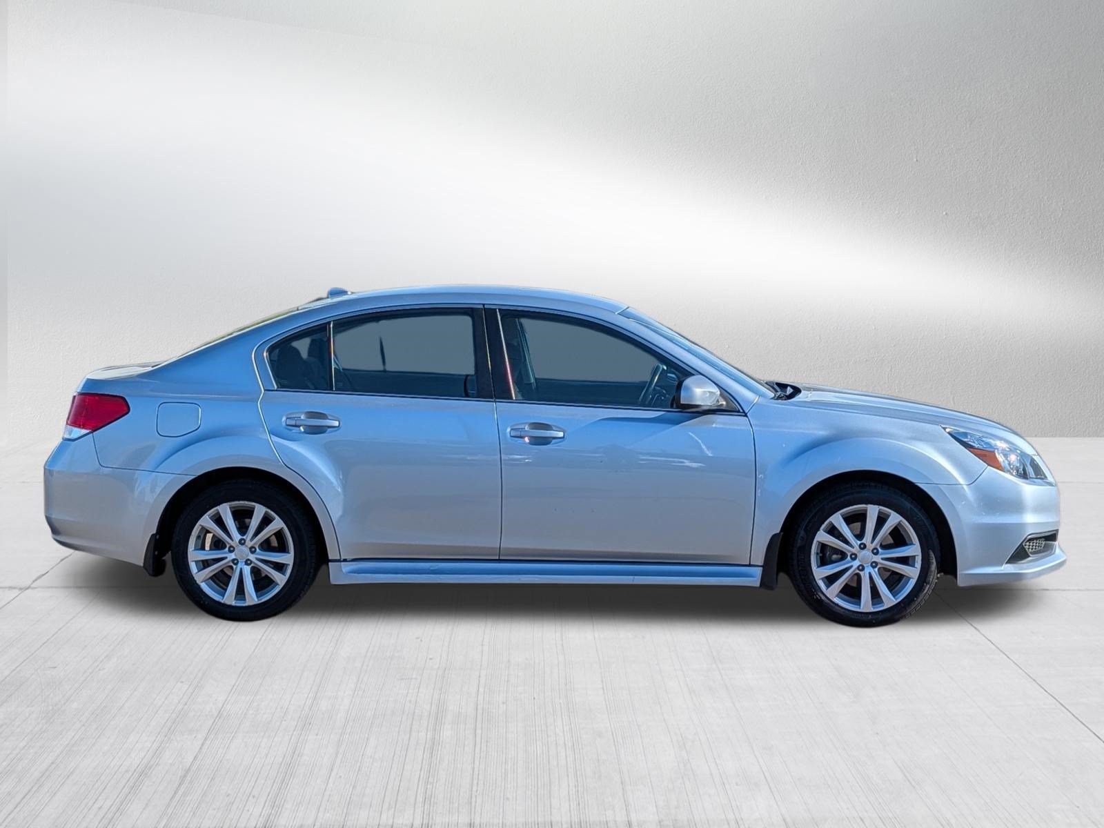Used 2014 Subaru Legacy 2.5i Premium w/ Popular Package #1 AWD/4WD image 8
