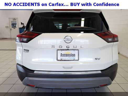 Used 2023 Nissan Rogue SV image 12