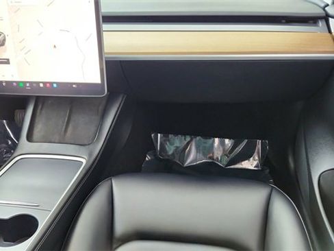 Used 2023 Tesla Model 3 Standard Range image 35