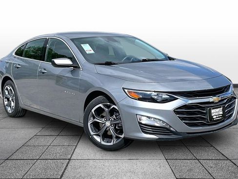 Used 2024 Chevrolet Malibu LT FWD image 2