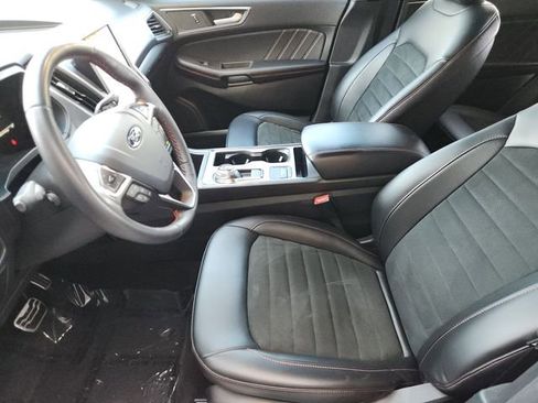 Used 2022 Ford Edge ST-Line image 11