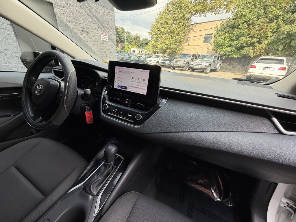 Used 2023 Toyota Corolla LE FWD image 19