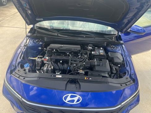Used 2024 Hyundai Elantra SEL FWD image 19