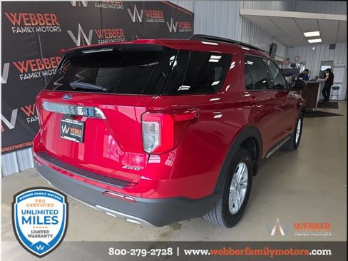 Used 2024 Ford Explorer XLT w/ Equipment Group 202A AWD/4WD image 5