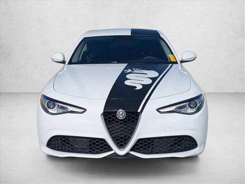 Used 2017 Alfa Romeo Giulia w/ Sport Appearance Package image 1