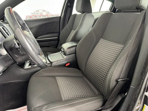 Used 2018 Dodge Charger GT AWD/4WD image 32