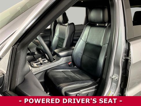 Used 2018 Jeep Grand Cherokee Altitude AWD/4WD image 21