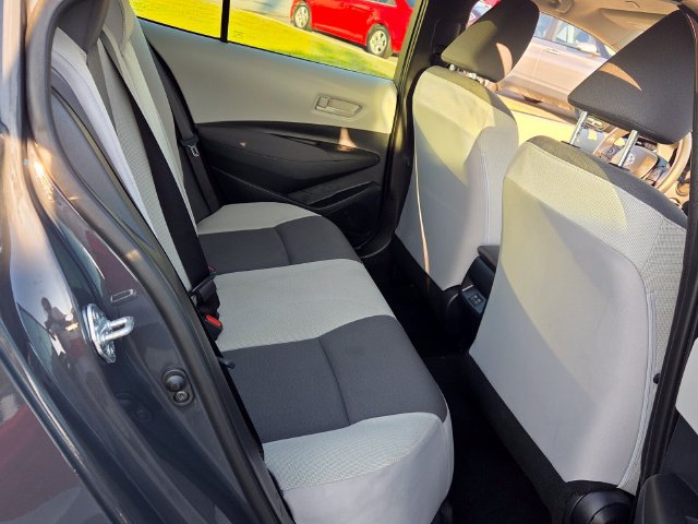 Used 2025 Toyota Corolla LE FWD image 16