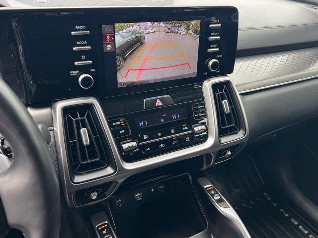 Used 2023 Kia Sorento AWD image 23