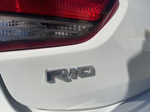 Used 2020 Kia Rio LX image 9
