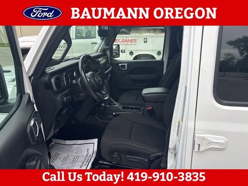 Used 2022 Jeep Gladiator Sport AWD/4WD image 10