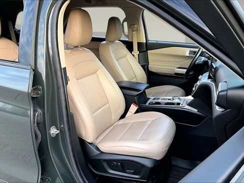 Used 2022 Ford Explorer XLT w/ Equipment Group 202A image 26