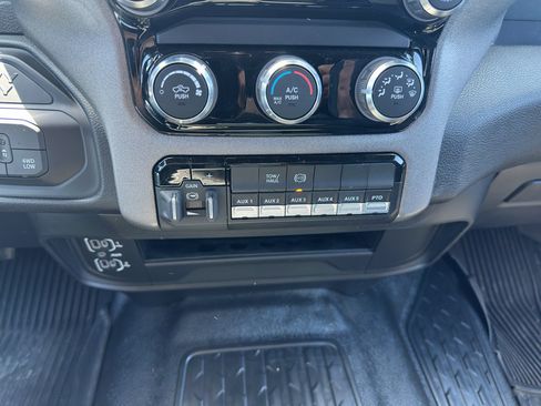 Used 2026 RAM 3500 Tradesman AWD/4WD image 19