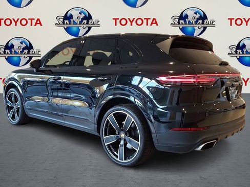 Used 2022 Porsche Cayenne Base image 8