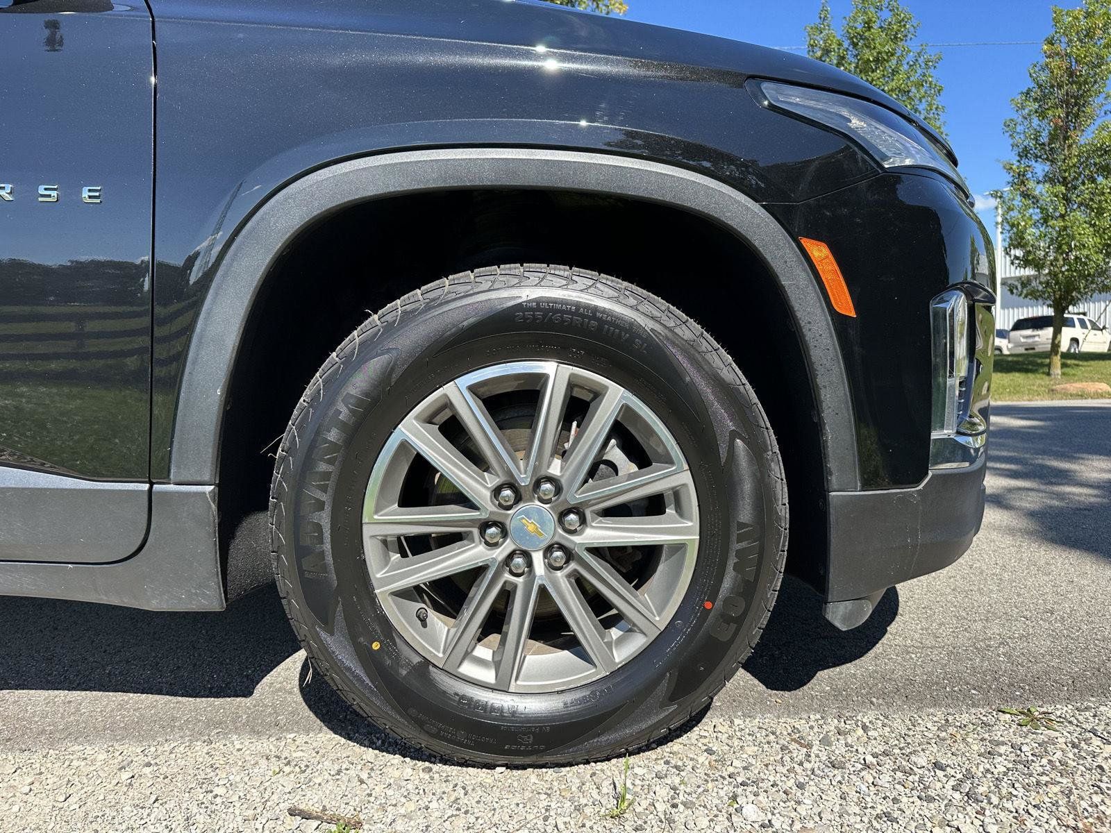 Used 2023 Chevrolet Traverse LT FWD image 30