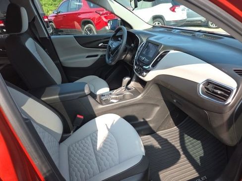 Used 2020 Chevrolet Equinox LS w/ LS Convenience Package AWD/4WD image 31