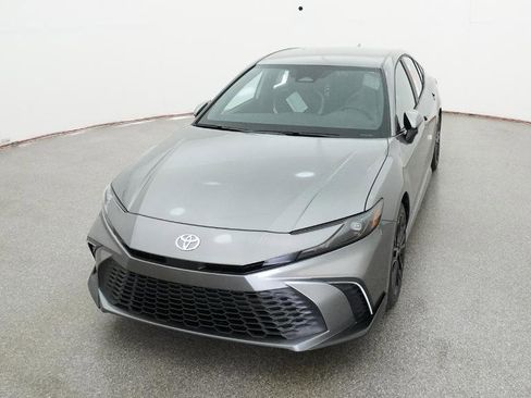 New 2026 Toyota Camry SE image 3