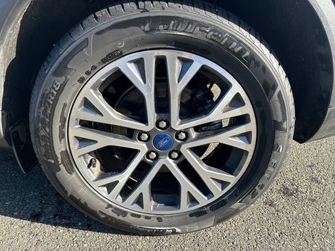 Used 2020 Ford Escape SEL image 28