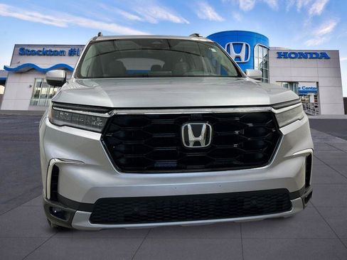 New 2025 Honda Pilot Elite image 11
