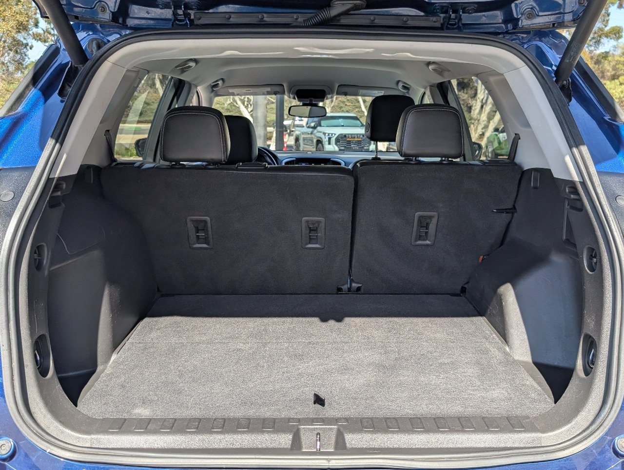 Used 2022 GMC Terrain SLT FWD image 9