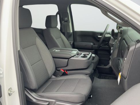 New 2026 Chevrolet Silverado 1500 Custom AWD/4WD image 18