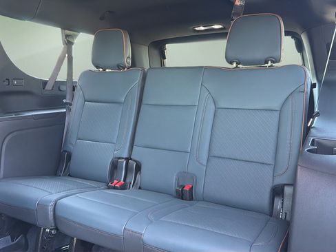 Used 2026 GMC Yukon XL AT4 w/ Premium Trailering Package AWD/4WD image 15