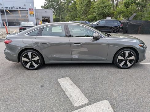 Used 2025 Audi A5 2.0T Premium Plus w/ Premium Plus AWD/4WD image 2