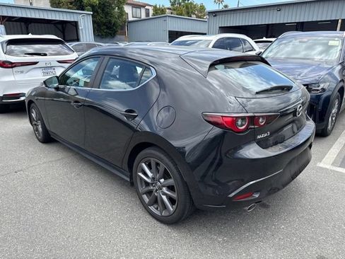 Used 2023 MAZDA MAZDA3 s FWD image 4