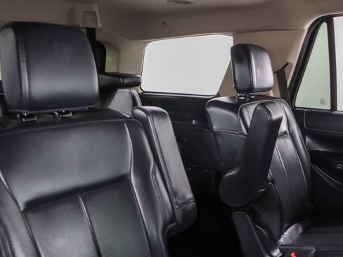 Used 2022 Ford Expedition XLT image 29