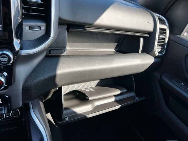 Used 2019 RAM 1500 Big Horn AWD/4WD image 35