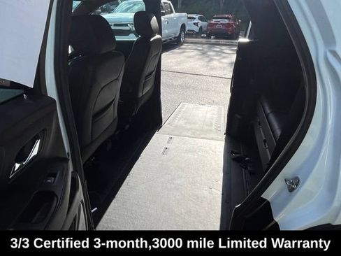 Used 2022 Chevrolet Traverse RS FWD image 11