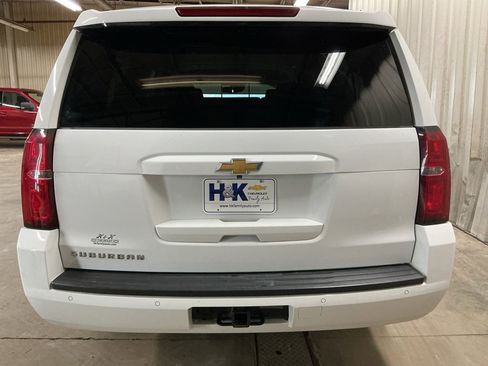 Used 2019 Chevrolet Suburban LT image 6