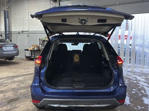 Used 2019 Nissan Rogue SV FWD image 27
