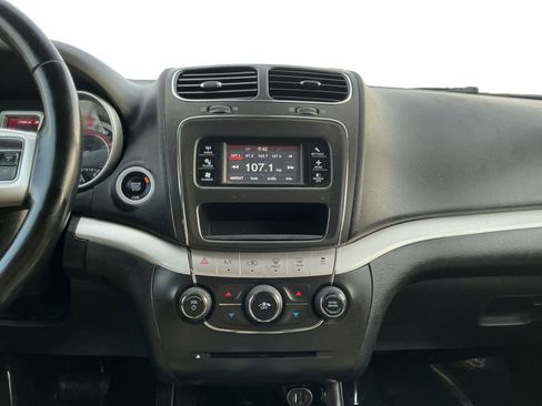 Used 2020 Dodge Journey SE w/ SE Popular Equipment Group image 11