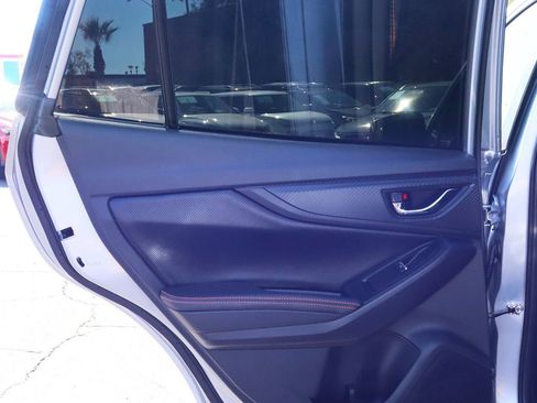 Used 2020 Subaru Crosstrek 2.0i Limited w/ Moonroof Package w/Navigation image 28