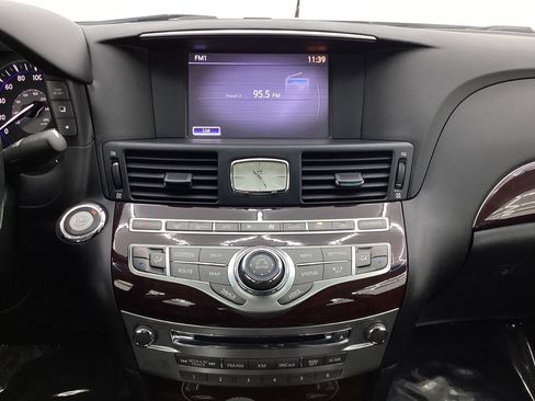 Used 2015 INFINITI Q70 3.7 image 29