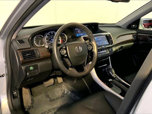 Used 2017 Honda Accord EX-L image 4