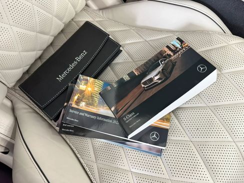 Used 2022 Mercedes-Benz S 580 4MATIC Sedan w/ AMG Line Package image 51