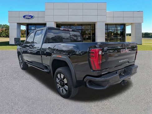 Used 2024 GMC Sierra 2500 Denali w/ Max Trailering Package AWD/4WD image 3