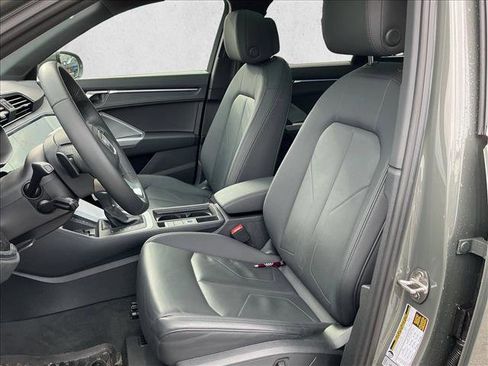Used 2025 Audi Q3 2.0T Premium Plus w/ Premium Plus Package image 12