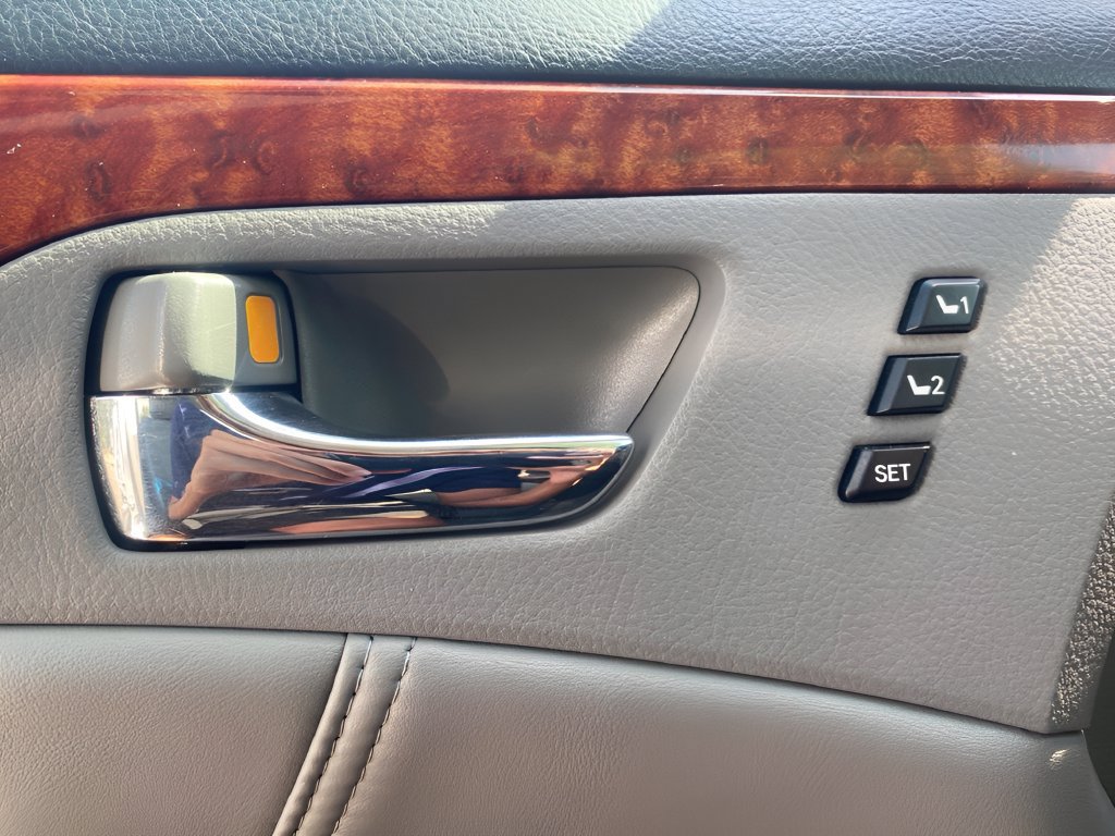 Used 2007 Toyota Avalon Limited FWD image 12