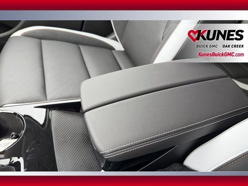 New 2026 Buick Envision Sport Touring image 21