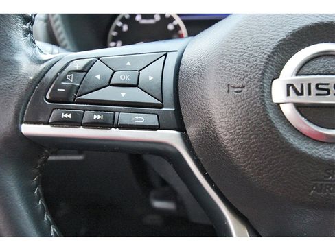 Used 2022 Nissan Sentra SV image 11